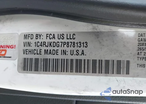 2023 Jeep Grand Cherokee L Overland 4X4 z USA, uszkodzony, nr VIN 1C4RJKDG7P8781313
